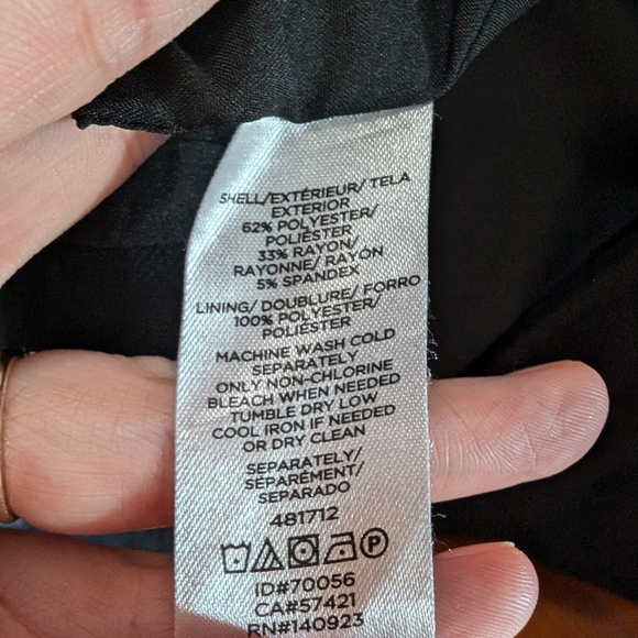 LOFT Outlet, size 2, black blazer - Picture 4 of 4